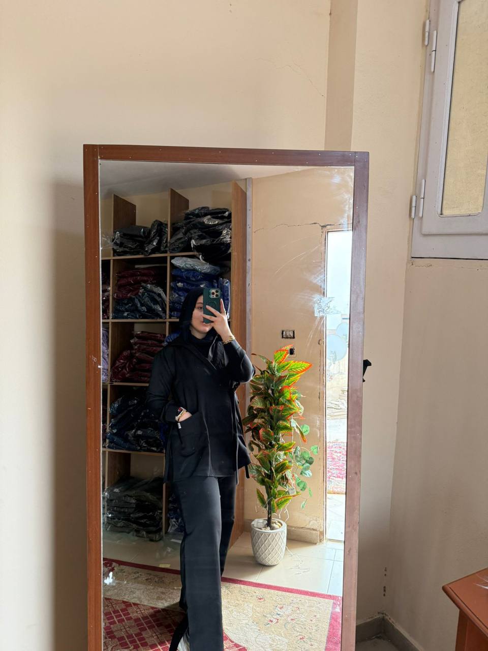Front Ribbon In Black