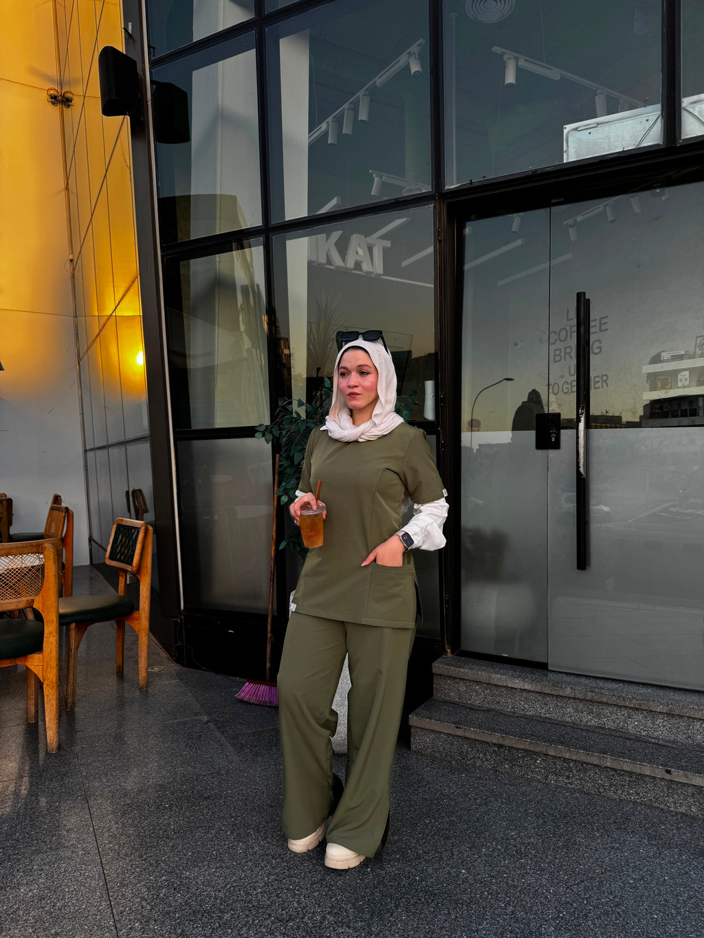 Feminie In Olive