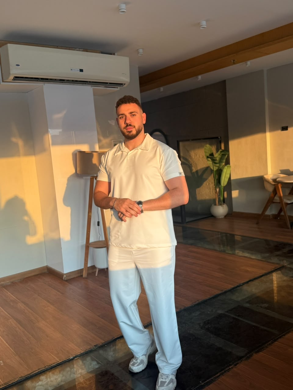 Classic Scrub In White