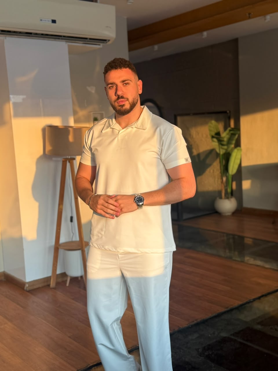 Classic Scrub In White