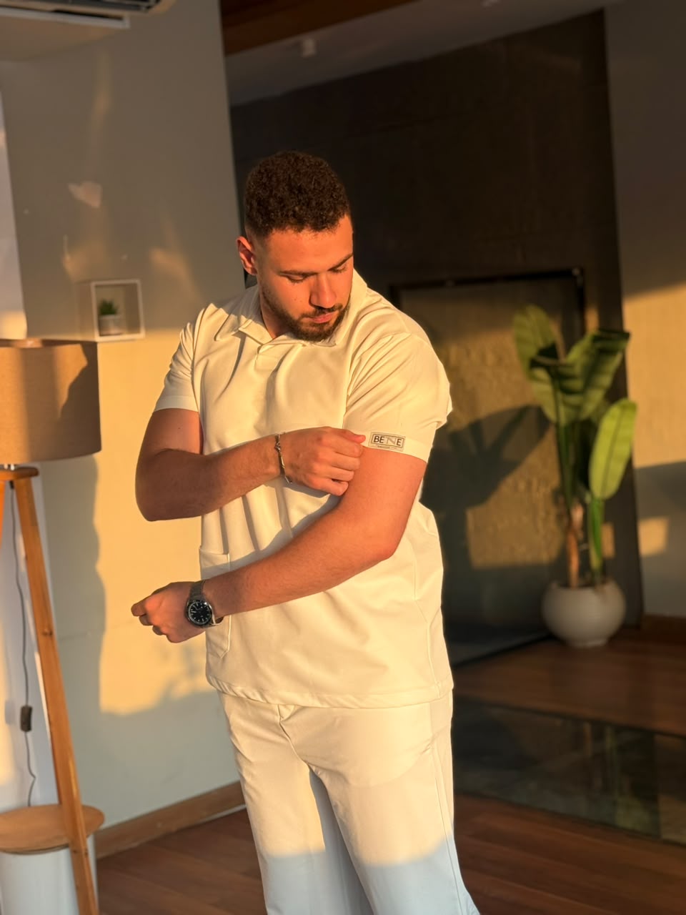 Classic Scrub In White